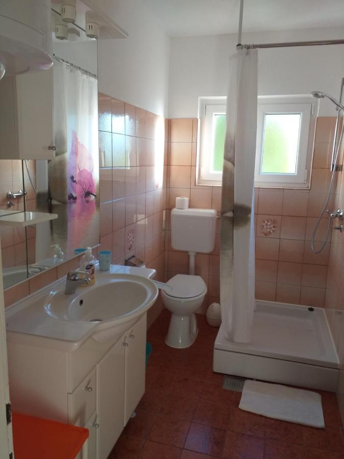 Apartments Picolo Paradiso Miljenko Debelic Barbat na Rabu المظهر الخارجي الصورة