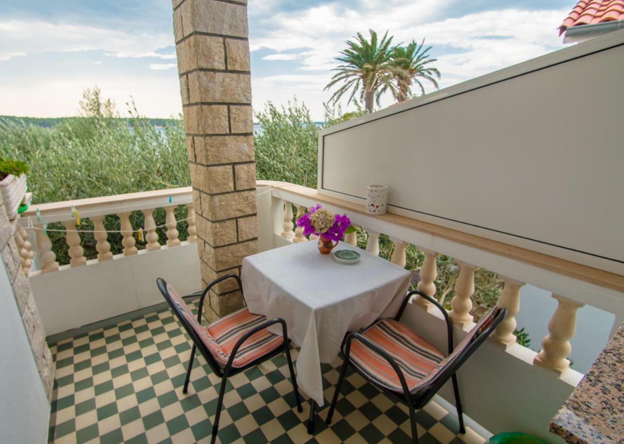 Apartments Picolo Paradiso Miljenko Debelic Barbat na Rabu المظهر الخارجي الصورة