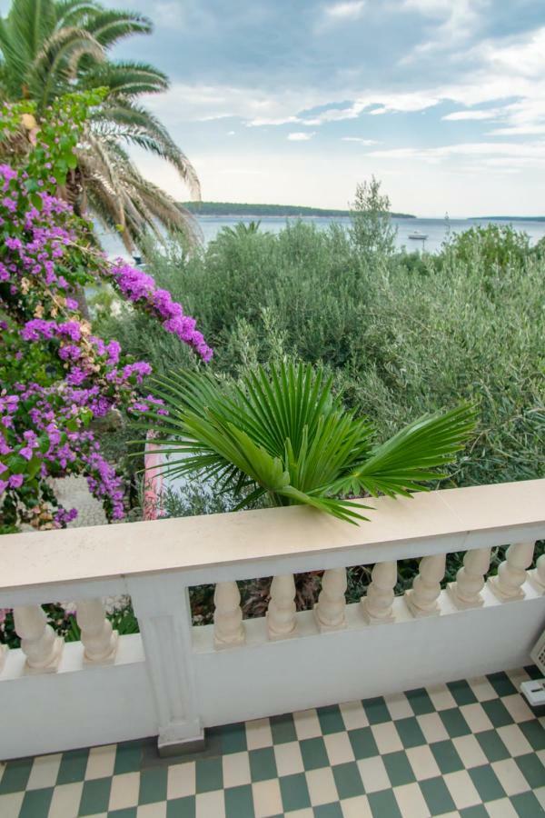 Apartments Picolo Paradiso Miljenko Debelic Barbat na Rabu المظهر الخارجي الصورة
