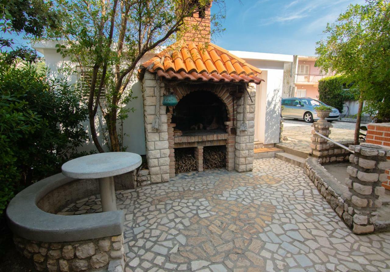 Apartments Picolo Paradiso Miljenko Debelic Barbat na Rabu المظهر الخارجي الصورة