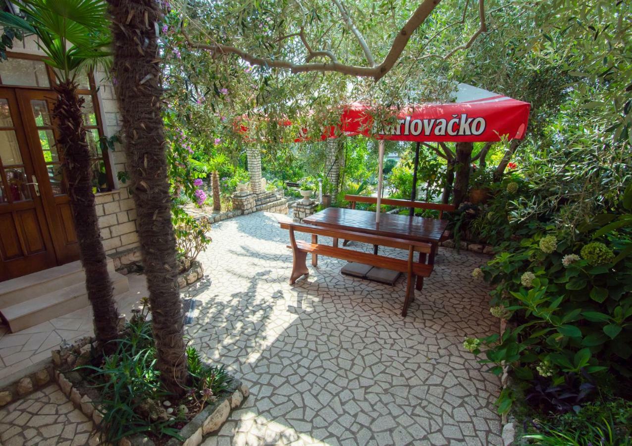 Apartments Picolo Paradiso Miljenko Debelic Barbat na Rabu المظهر الخارجي الصورة